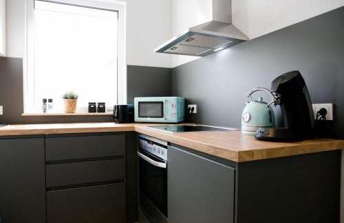Sankt Augustin Apartamento | bonquartier - LUXAPT#3 Chice, moderne Wohnung mit Self Check-In, voll ausgestatteter Küche, Klimaanlage und Parkplatz