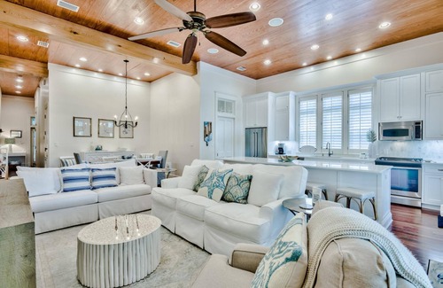 Forest District Casa | Reduced Summer Rates! Forest District! Low-Speed Vehicle! Private Pool! Bike to Seaside!