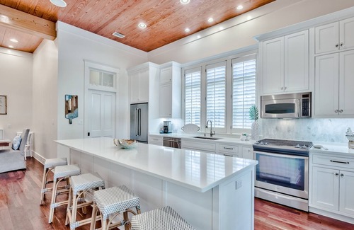 Forest District Casa | Reduced Summer Rates! Forest District! Low-Speed Vehicle! Private Pool! Bike to Seaside!