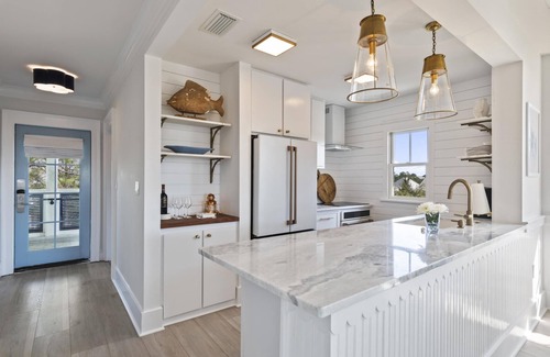 Watercolor Condominio | Book a Summer Getaway Now! 30A Beaches! Club Amenities! 2 Adult Bikes!