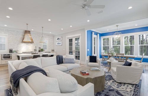 Lakeside at Blue Mountain Beach Casa | Book a Fall Visit Today!! Off SEAson - Beautiful Blue Mountain Home! 4 Adult Bikes!