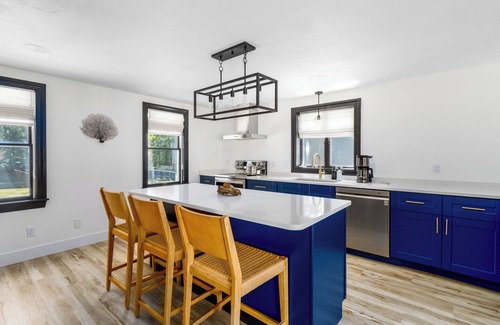 Waquoit Village Casa | Book a Last Minute Cape Escape! Modern, Tranquil Cape home close to town beaches