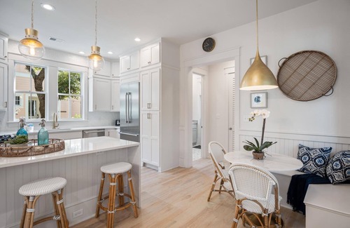 Cottage District Casa | Book for Summer! The Piper - 4 Adult Bikes! 6 Passenger Low-Speed Vehicle! Watercolor Park District!
