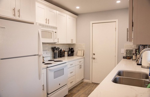 Merced Casa | Book it and Love it! HGTV Looking Home