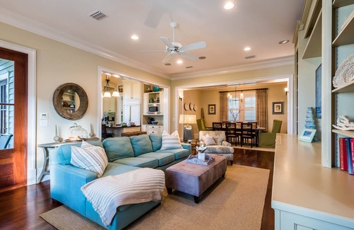 Cottage District Casa | Cottage District, terraza en la azotea, vistas al lago, Carriage House!
