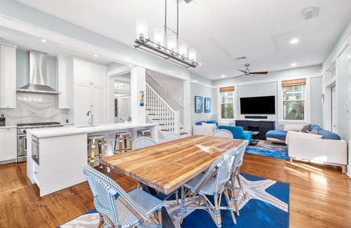 Forest District Casa | Book Now for Fall Stays! Private Pool and Sitting Spa! Community Amenities! 4 Adult Bikes!