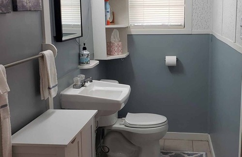 Montgomery Casa | No Frills guesthouse on private property near Lake Conroe