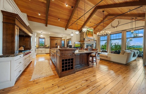 Spanish Peaks Casa | Book a Summer Stay! Chalet with Hot Tub, Fireplace, Guest Suite, and Ping Pong Table!
