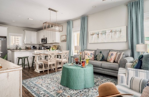 Gulf Shores Casa | Pet-Friendly Family Retreat! Short Walk to Beach!
