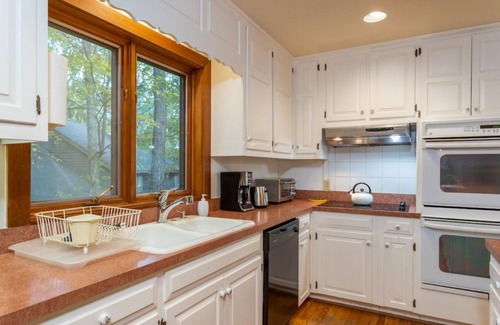 Chestnut Springs Casa | Book Spring Summer Luxury House at Wintergreen