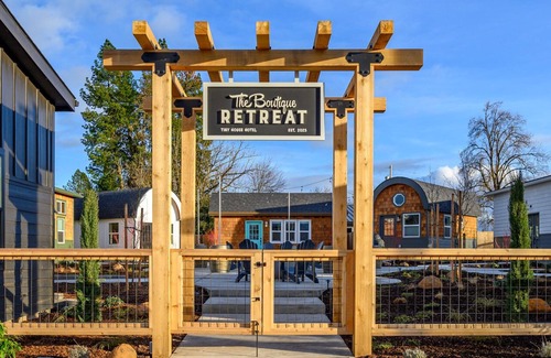 McMinnville Cabaña | Book the Bohemian Bungalow at The Boutique Retreat in downtown McMinnville.