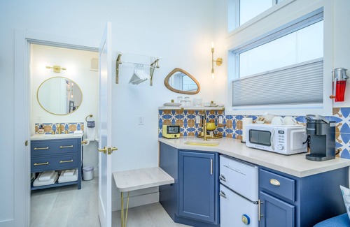 McMinnville Cabaña | Book the Mod Cottage at The Boutique Retreat in historic downtown McMinnville.