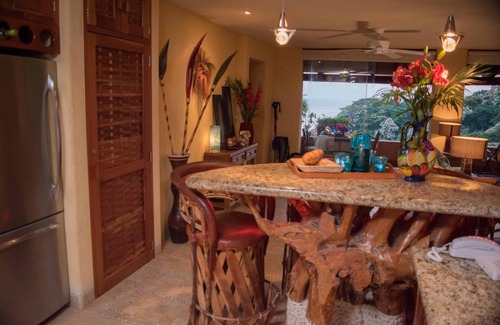 Ixtapa - Zihuatanejo Condominio | Venta de locura de marzo! $ 1200 / semana!