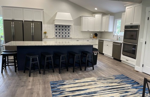 Lakeside Estates Casa | Book your fall retreat today!