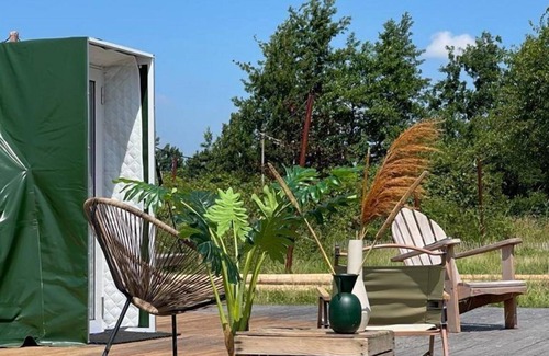 Zuid-Beijerland Casa | Book your own mini Dome on an island now! In the middle of nature.