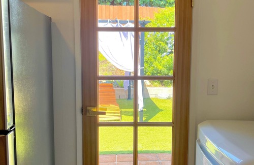 Clairemont Mesa East Casa | Book your stay for a unique blend of calm and city life in San Diego.