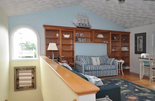 North Kingstown Casa | Impresionante casa con vista al agua en un vecindario pintoresco para familias,