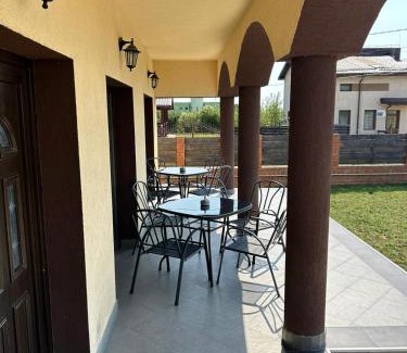 Aninoasa Casa | BookMeNow