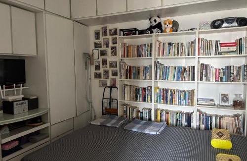 Downtown Hangzhou Casa | Books&Bed Close to the Lake