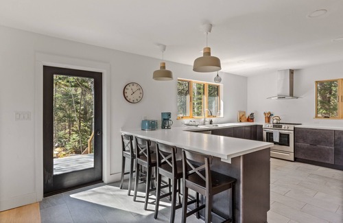 Southport Casa | Boothbay area -- Newly renovated, near ocean, short drive to Botanical Gardens