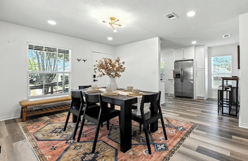 Fort Worth Cultural District Casa | Boots & Bedrolls - Walkable to Fort Worth's Dickies Arena.