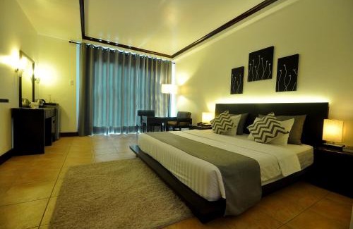 Manoc-Manoc Complejo | Boracay Ocean Club Beach Resort