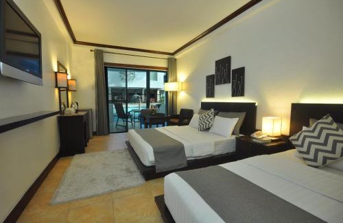 Manoc-Manoc Complejo | Boracay Ocean Club Beach Resort