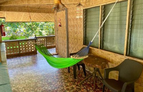 Mambajao Cama Y Desayuno | Borbon's Treehouse By the Sea