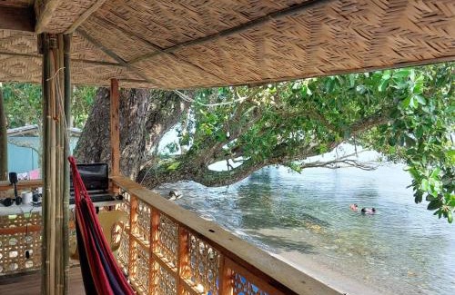 Mambajao Cama Y Desayuno | Borbon's Treehouse By the Sea