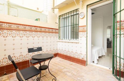 San Julian Apartamento | Bordador Central Courtyard by Valcambre