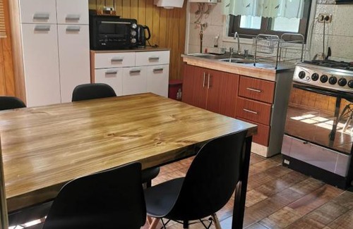 Coyhaique Casa | Borde Rio Coyhaique Cabaña y Tinaja
