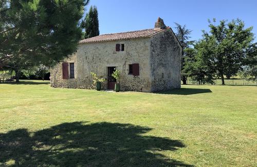 Saint-Pierre-de-Bat Casa | Bordeaux: Charming house in a green setting