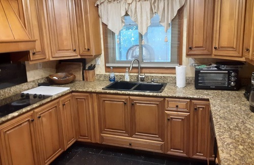 Red Hill Casa | Borders Coastal Carolina University 25 min from beach. Quiet neighborhood.