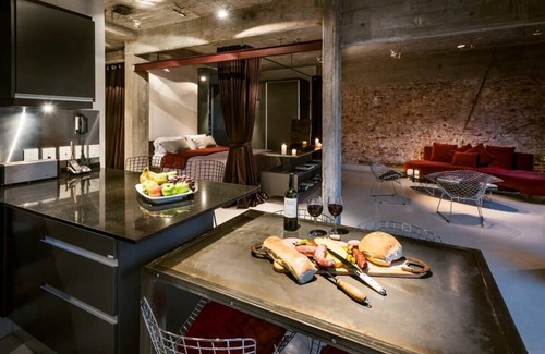 Retiro Apartamento | Plaza Borges - Hermoso loft en la hermosa Plaza San Martín