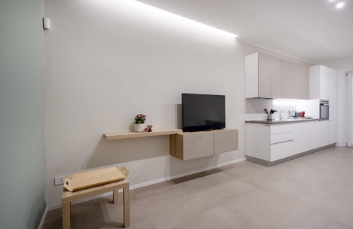 Municipio 2 Apartamento | Borgo Felice 5 (Cozy Apartment with Balcony)