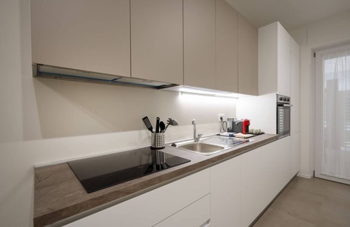 Municipio 2 Apartamento | Borgo Felice 5 (Cozy Apartment with Balcony)