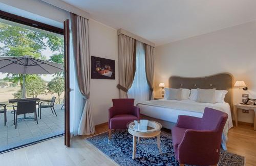 Castel Giorgio Hotel | Borgo La Chiaracia Resort & SPA