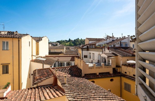 Santa Croce Apartamento | Borgo Santa Croce - Tres Habitaciones Piso, Capacidad 6