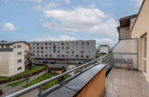 Libertow Apartamento | Borkowska Comfort Apartment by BookingHost