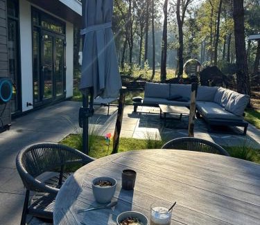 Municipality of Hellendoorn Chalet De Esquí | Bos chalet Hellendoorn met Hottub