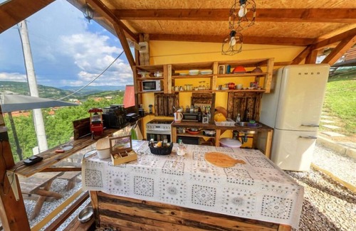 Visoko Cabina | BOSNIAN PYRAMID GLAMPING