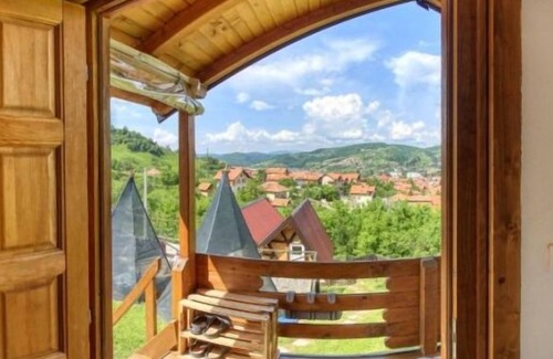 Visoko Cabina | BOSNIAN PYRAMID GLAMPING
