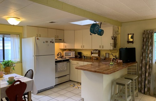 Morristown Casa | BOSQUES BUNGALOW A birder's delight! Near Wickenburg, AZ 1 of 3 casitas