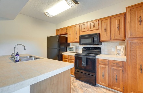 Bossier City Casa | Bossier City Townhome w/ Patio + Outdoor Dining!
