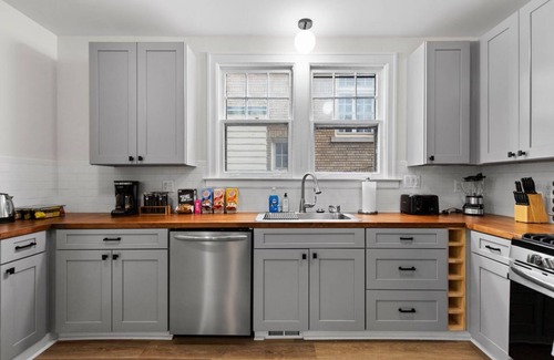 Detroit Casa | Boston Edison District Beautiful 4 BD/2.5 BA Home