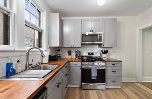 Detroit Casa | Boston Edison District Beautiful 4 BD/2.5 BA Home