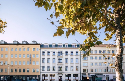 Zentrum-Ost Apartamento | *Botanical* 2-room apartment with kitchen - Luga Homes - Townhouse