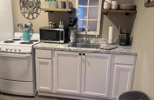 San Marcos Apartamento | Both country quiet & outdoor living -mins to Stadium, Texas State & the SM River