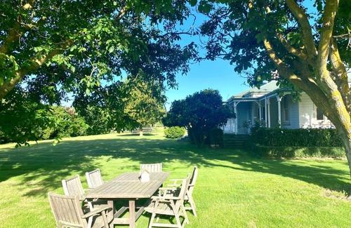 Spring Creek Casa | Botham's Beauty - Blenheim Holiday Home