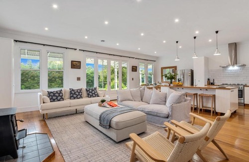 Spring Creek Casa | Botham's Beauty - Blenheim Holiday Home